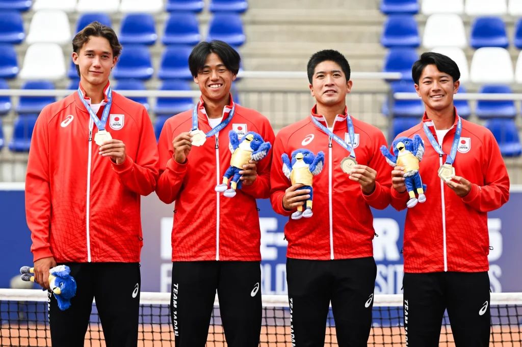 เทนนิสในระบบโรงเรียนและมหาวิทยาลัยของญี่ปุ่น